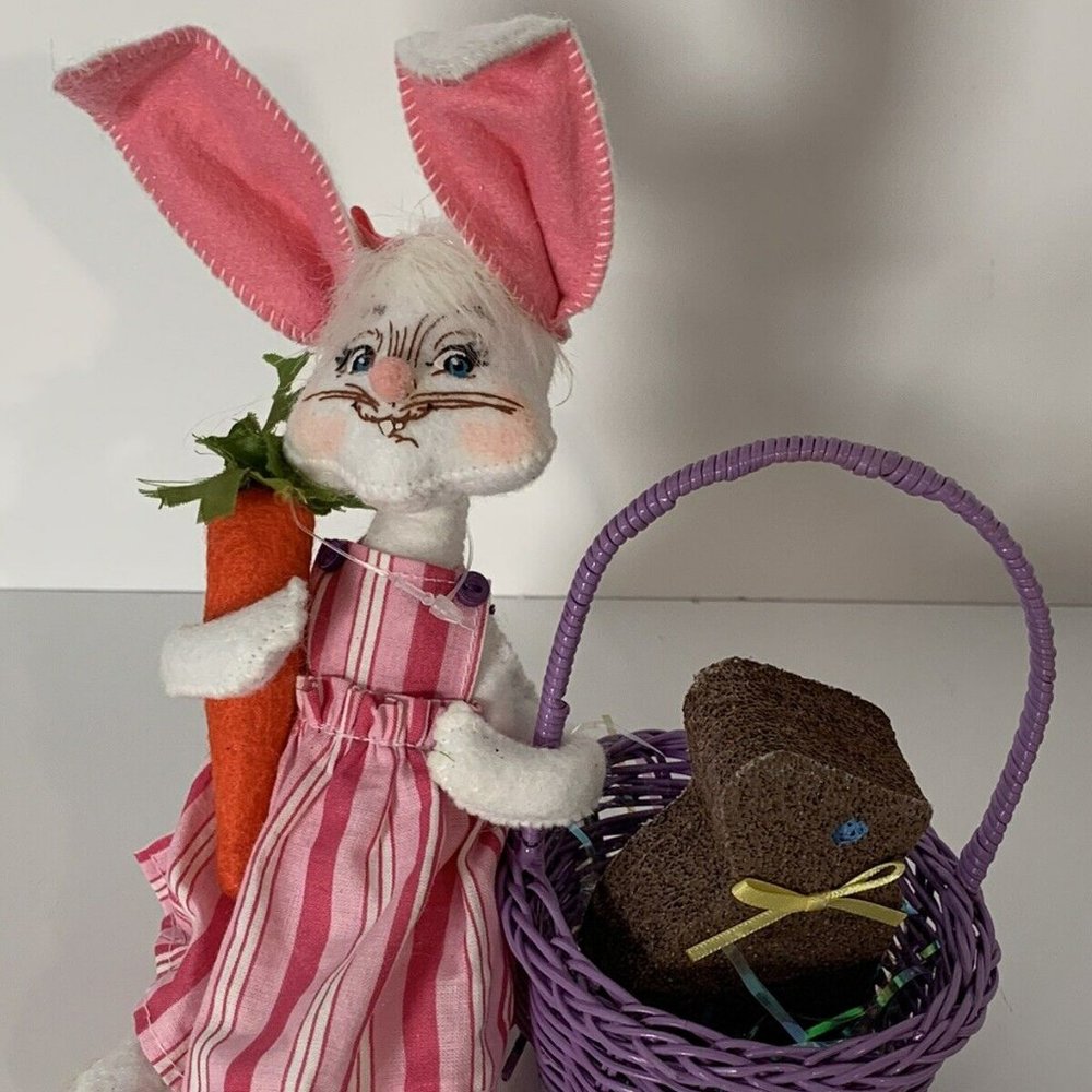 Annalee Easter Morning Bunny 2011 Easter Basket with Carrot and Chocolate Rabbit